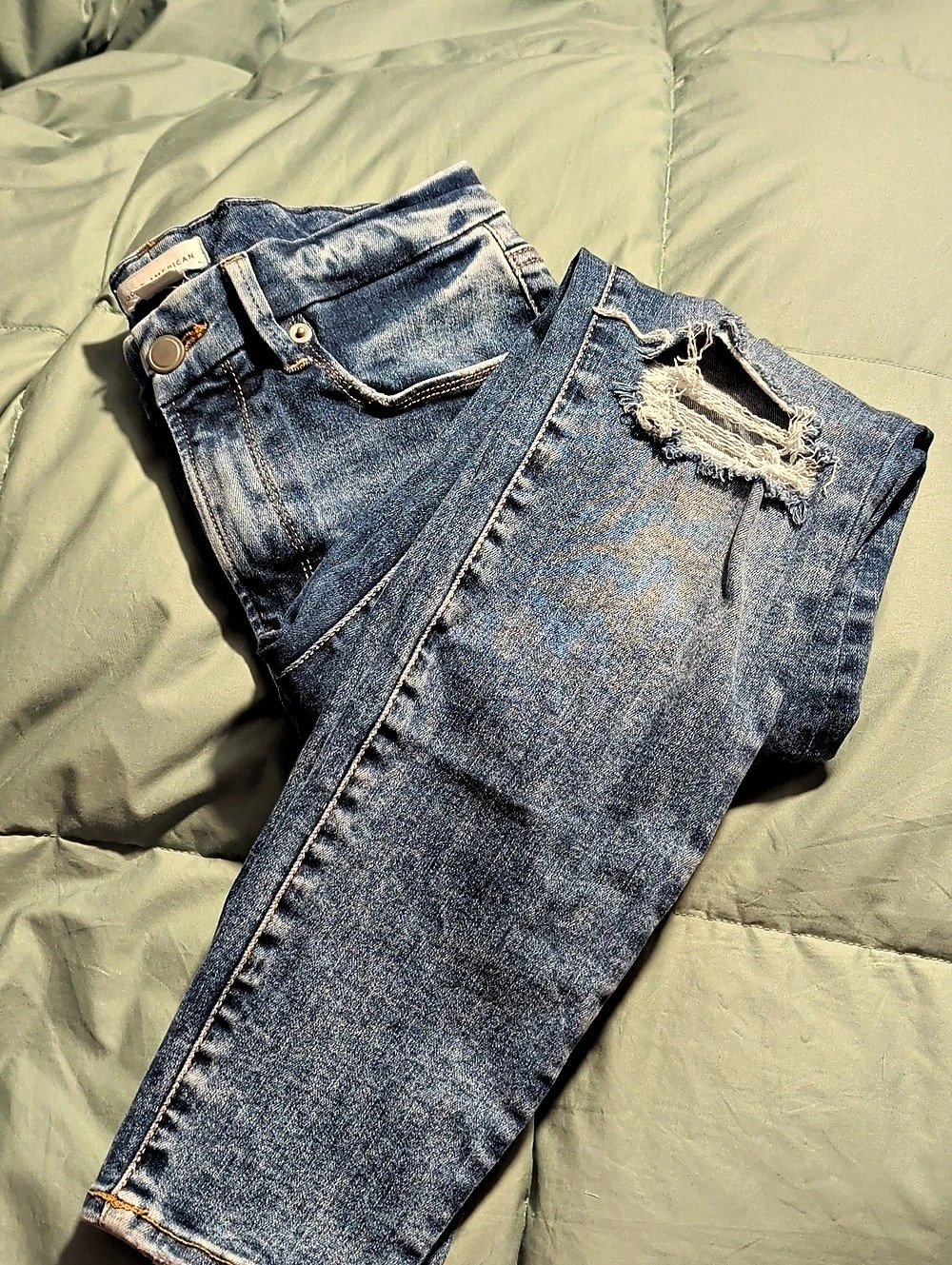 Good American Distressed Skinny Jeans in Blue Waist 6-12